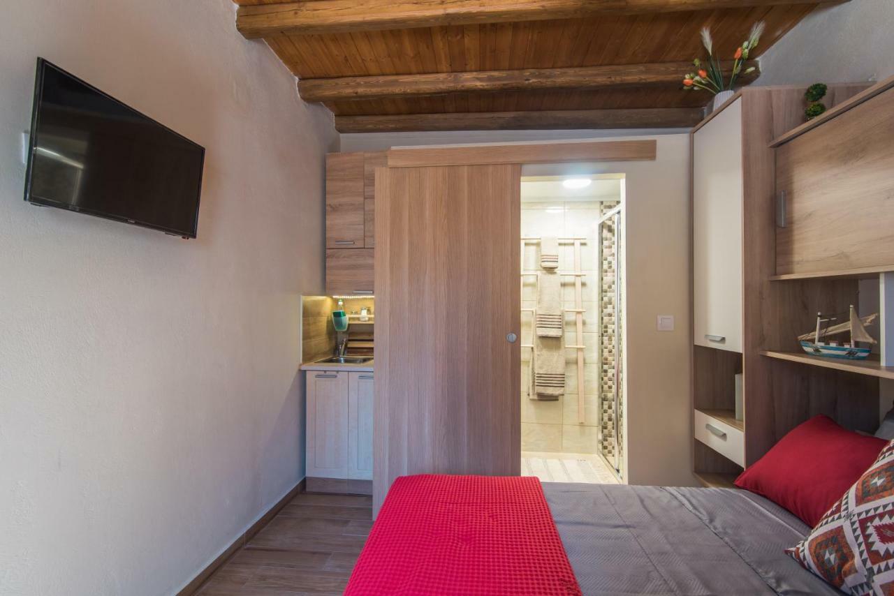 Spiti Lagis Villa Chlomatianá Buitenkant foto